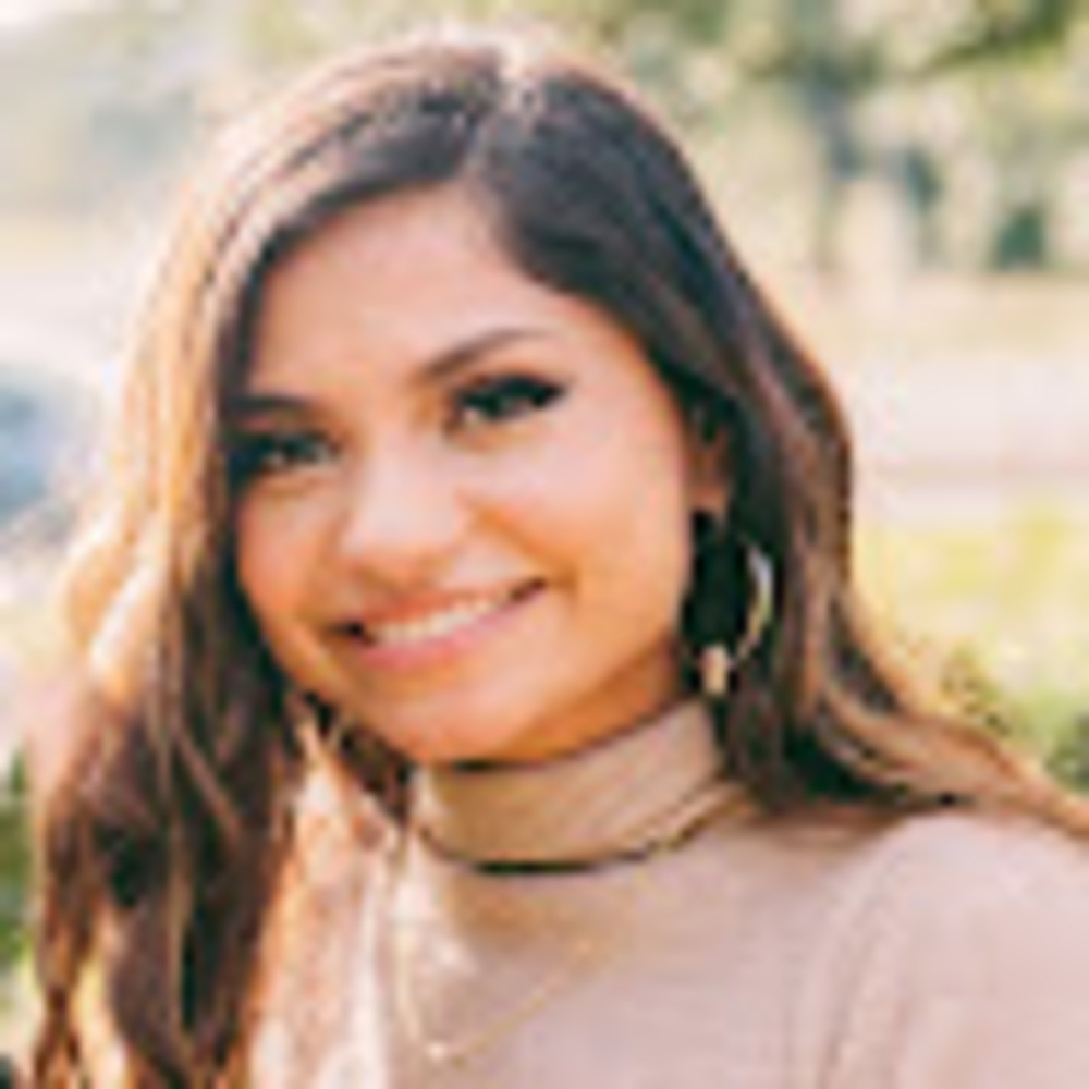 Meet your Posher, Adrianna
